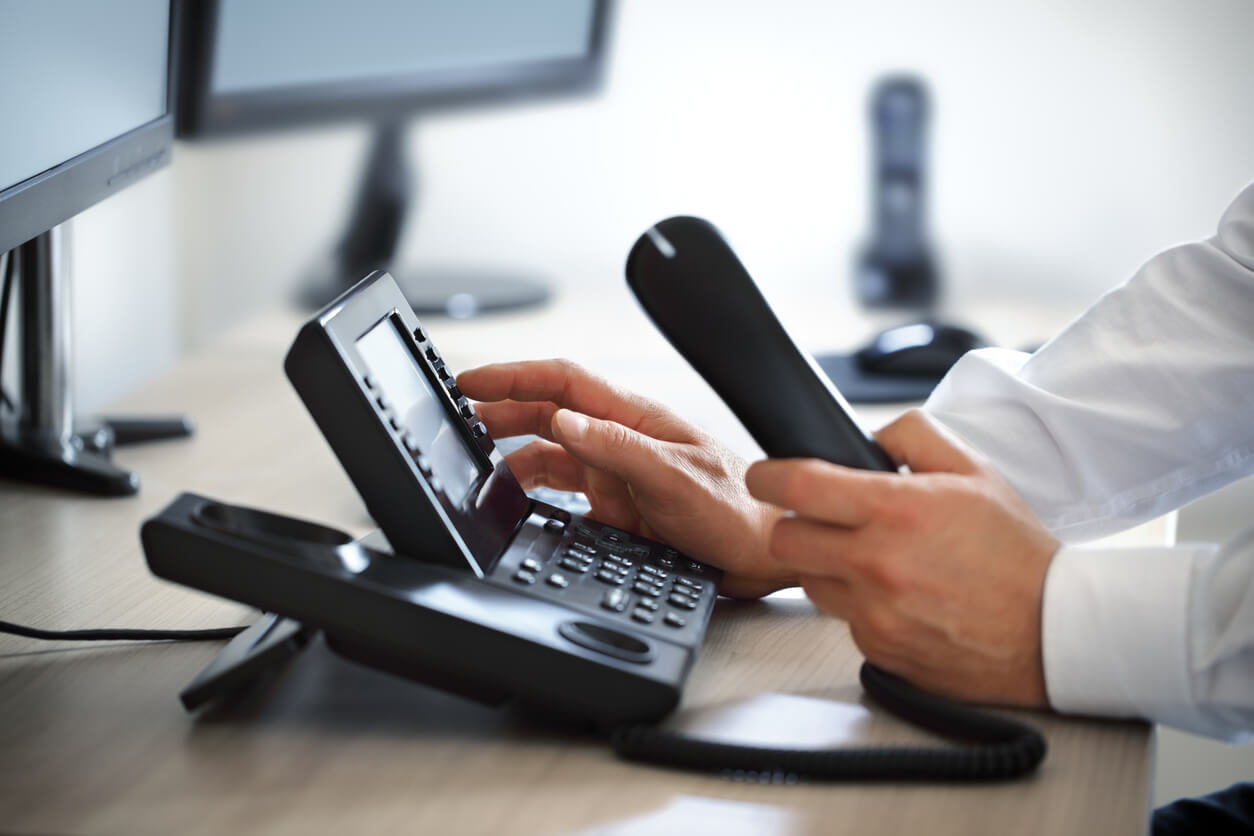 VoIP phone systems are saving small businesses money